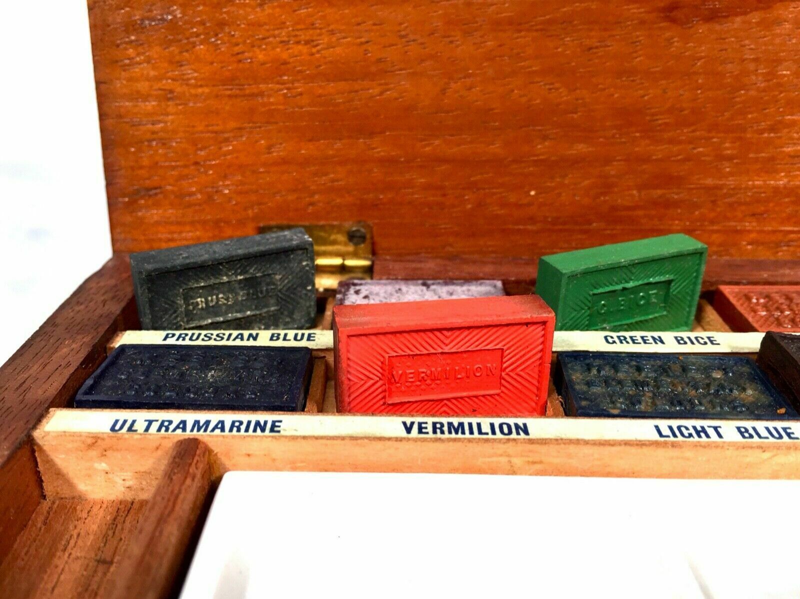 Antique Victorian Mahogany Artists Box By Reeves & Son With Block Paints C.1890 photo vintage