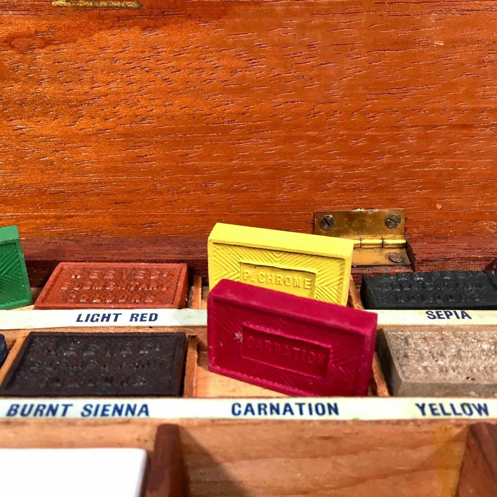photo furniture Antique Victorian Mahogany Artists Box By Reeves & Son With Block Paints C.1890