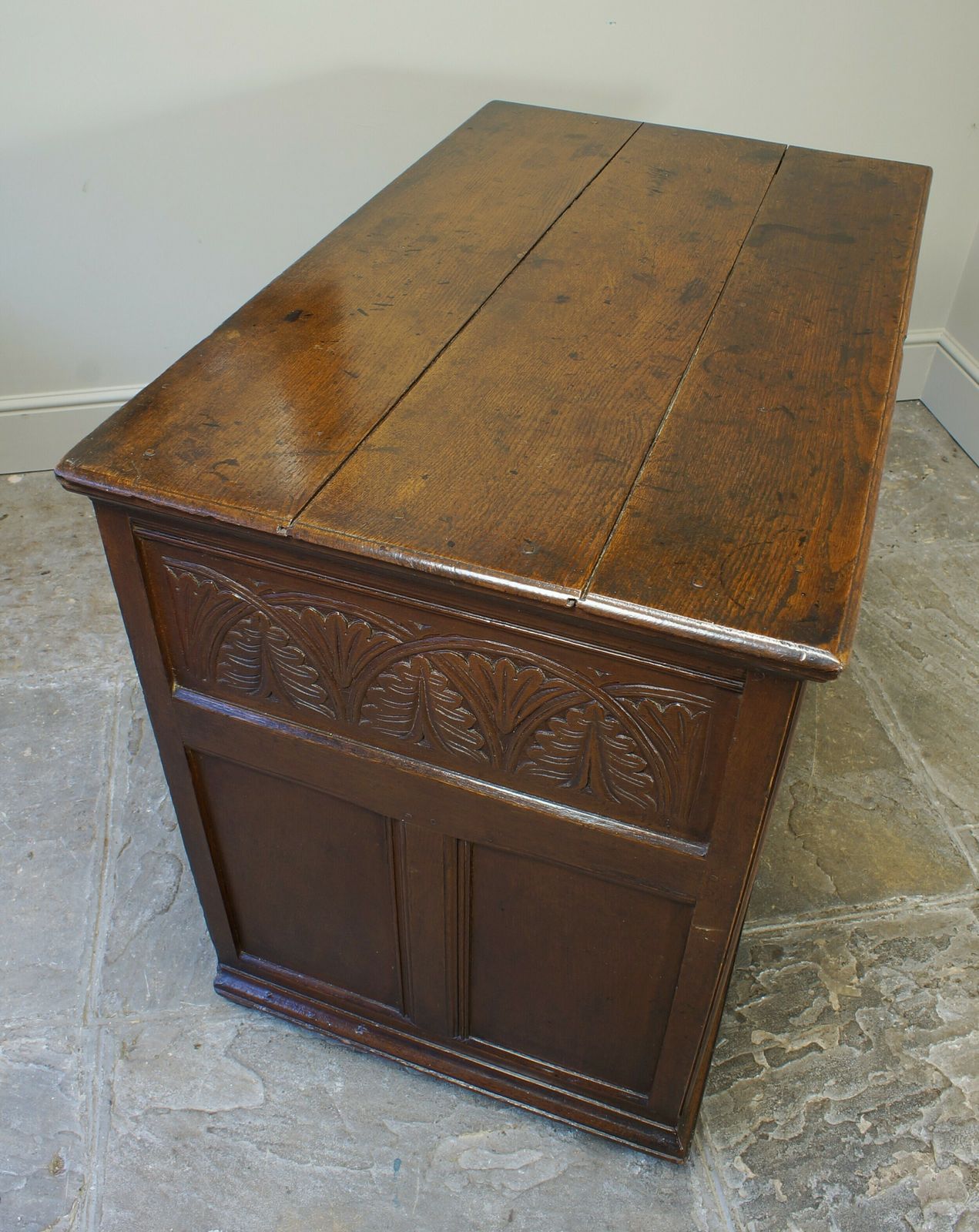1450.0 17th Century Moulded Oak Chest Of Drawers. photo