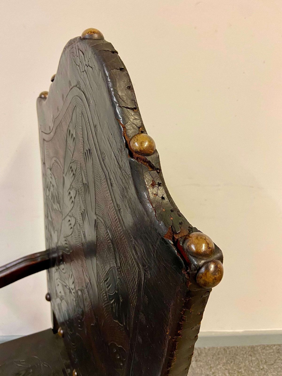 Antique Large Throne Chair / Hand Tooled Leather / Handcarved Wood / 19th Century photo vintage
