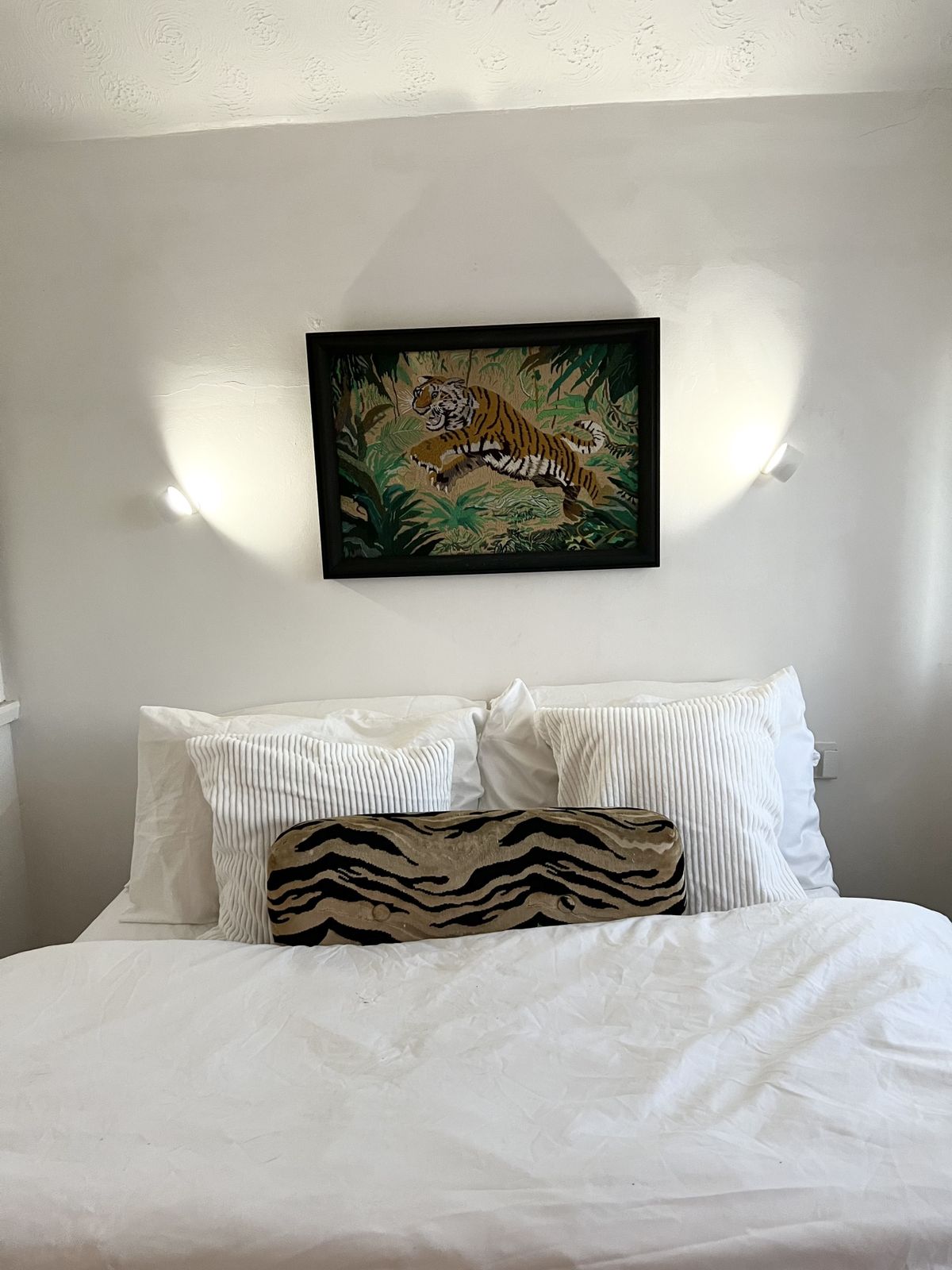 Rare Vintage Tiger Tapestry Black Wood Framed 78cm X 54cm Animal Print Leopard photo vinterior