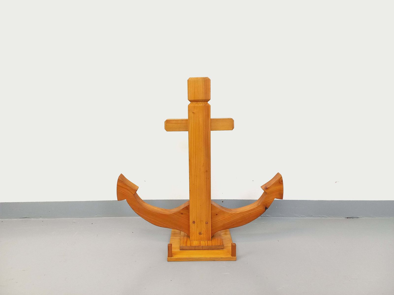 Grande ancre décorative en pin