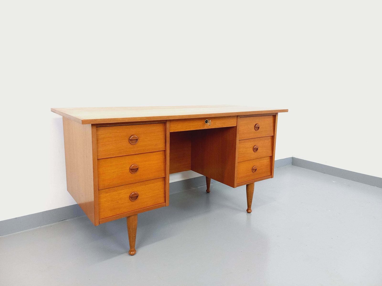 Bureau scandinave en teck, années 1960, vintage