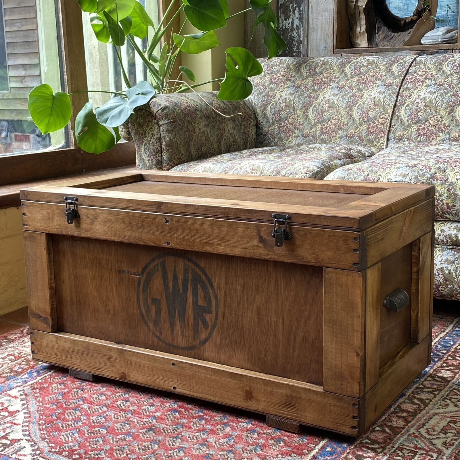 Wooden Trunk Chest For Vinyl Record Collection | Handmade To Order | Customisable