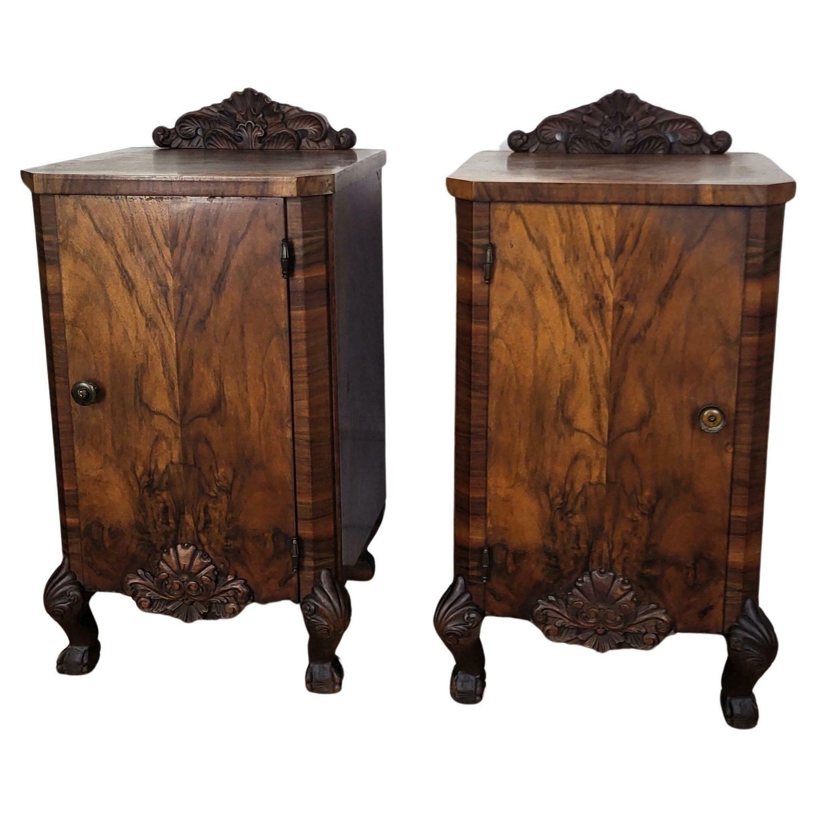Pair Of Italian Art Deco Night Stands Bed Side Tables In Burl Walnut