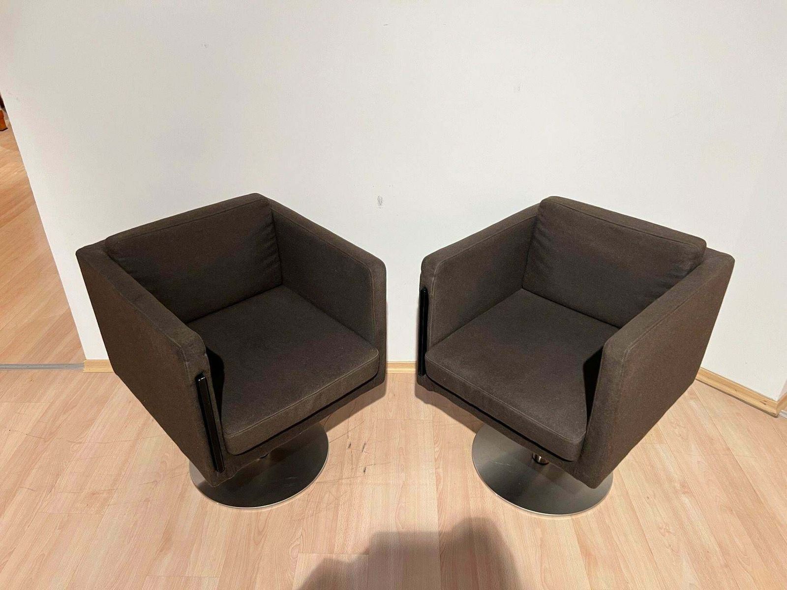 Pair Of Cubic Swivel Chairs With Tableau By Lensvelt, Netherlands, Early 21st C. photo 1542.04