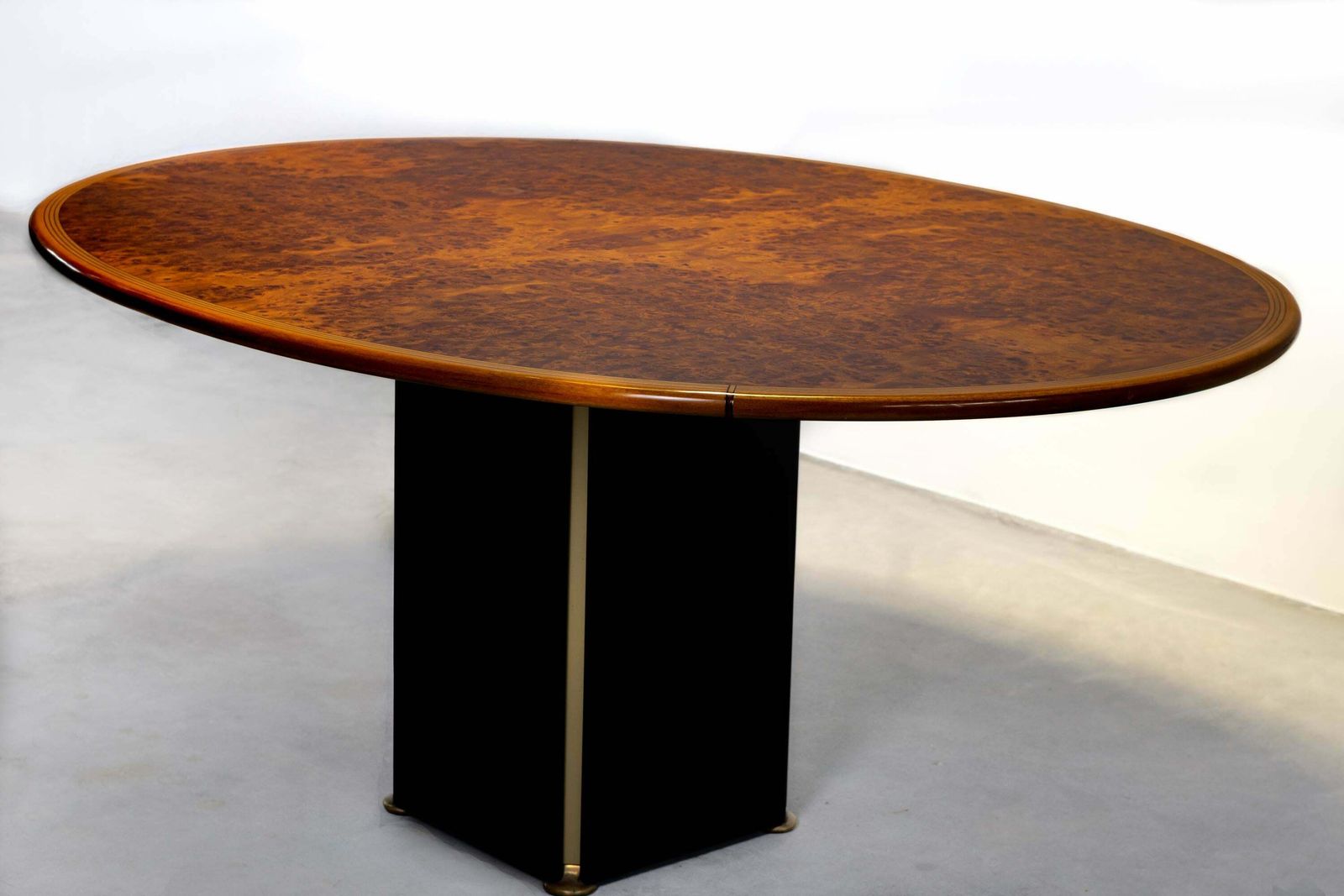 Afra & Tobia Scarpa Table With Oval Shaped Top In Wood By Maxalto 1970s photo Furniture