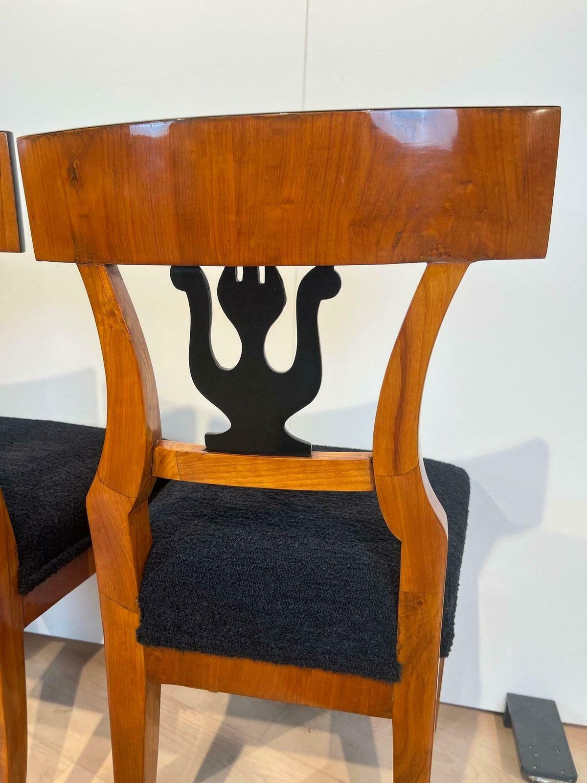 photo furniture Set Of Four Biedermeier Chairs, Cherry Veneer, South Germany Circa 1830
