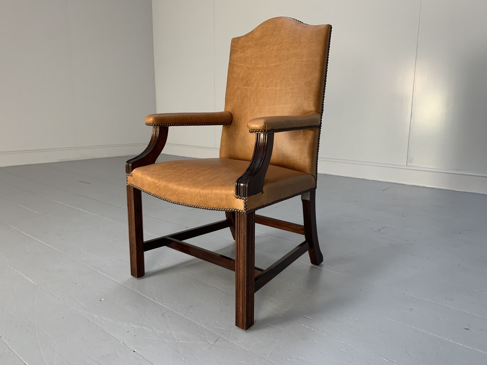 George Smith “Gainsborough” Unbuttoned Carver Armchair – In Tan Brown Leather photo 1600.0