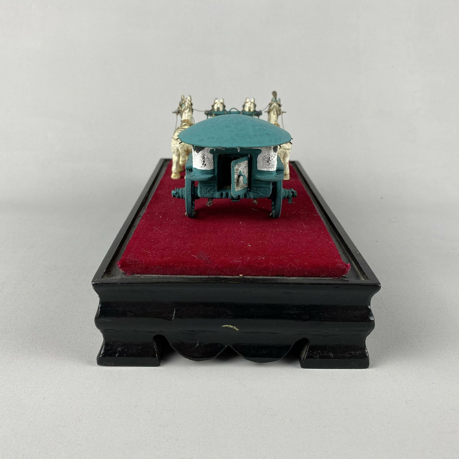photo furniture Rare Antique Oriental Metal Statue Horse Drawn Carriage Asian Wood Stand Chariot Sculpture In Box Ornament Chinese Far East Unusual