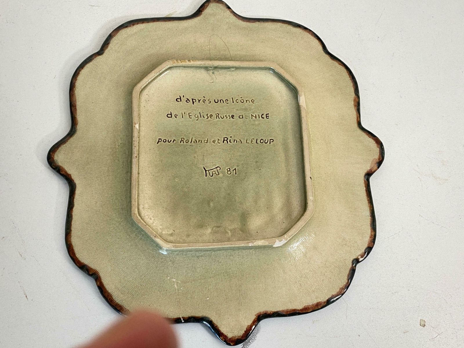 Large Wall Decorative Dish In Majolica Green Brown Color Henriot Quimper France photo furniture