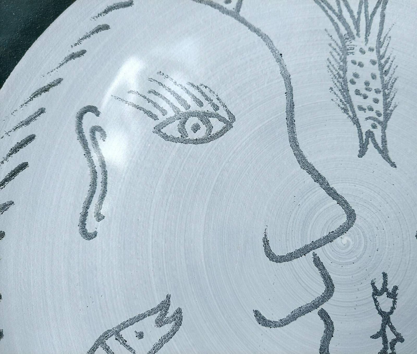 photo furniture An Absolutely Stunning Vintage Art Glass Charger Plate By Ulrica Hydman Vallien For Kosta Boda, Sweden, 1990's.