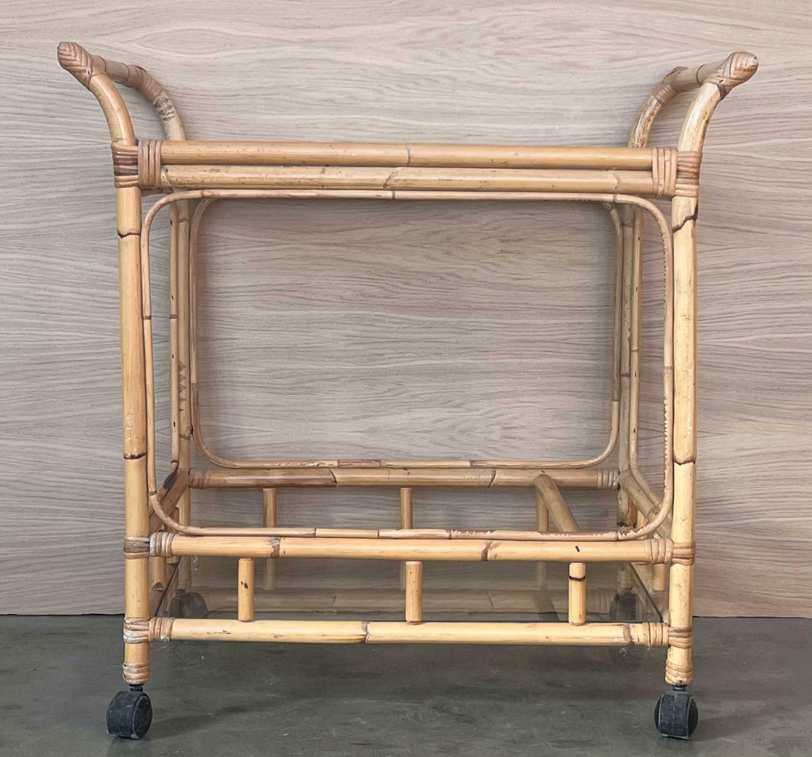 Chariot à thé mid-century modern en bambou, mobilier de jardin photo Mobilier