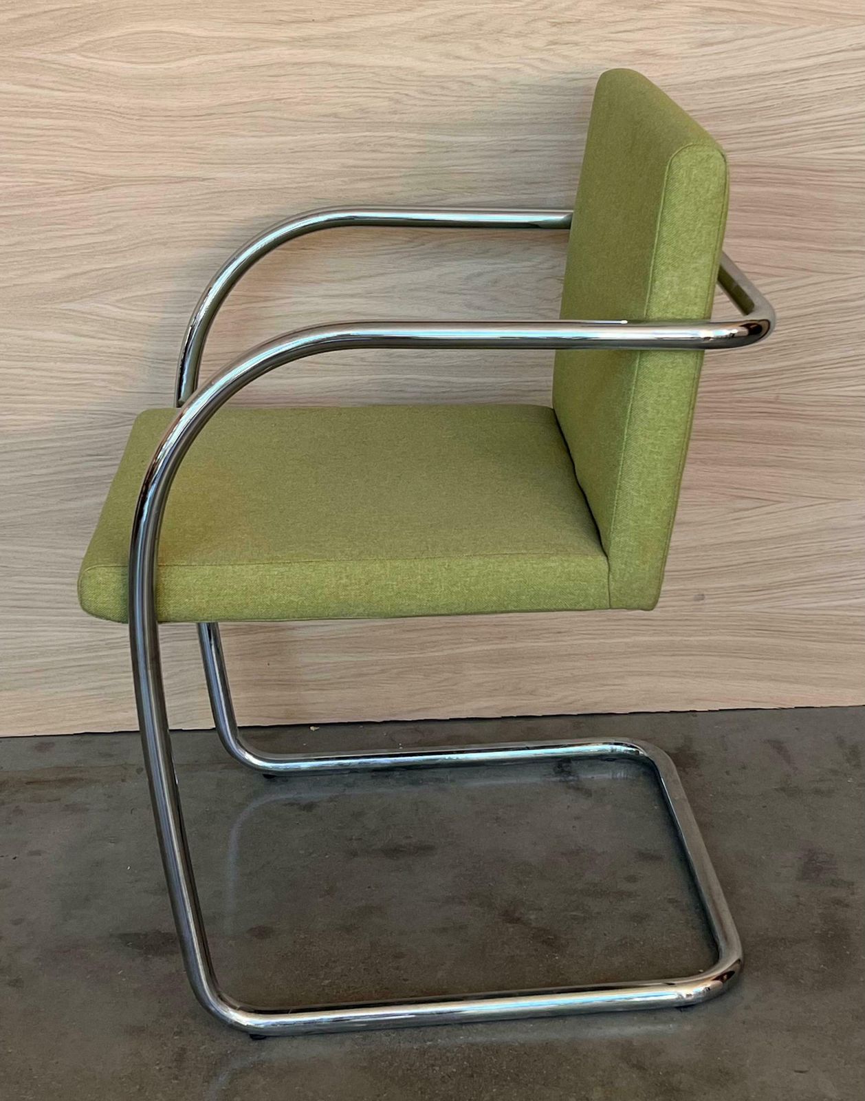 Ensemble de six chaises Brno tubulaires Knoll, par Mies van der Rohe photo buy
