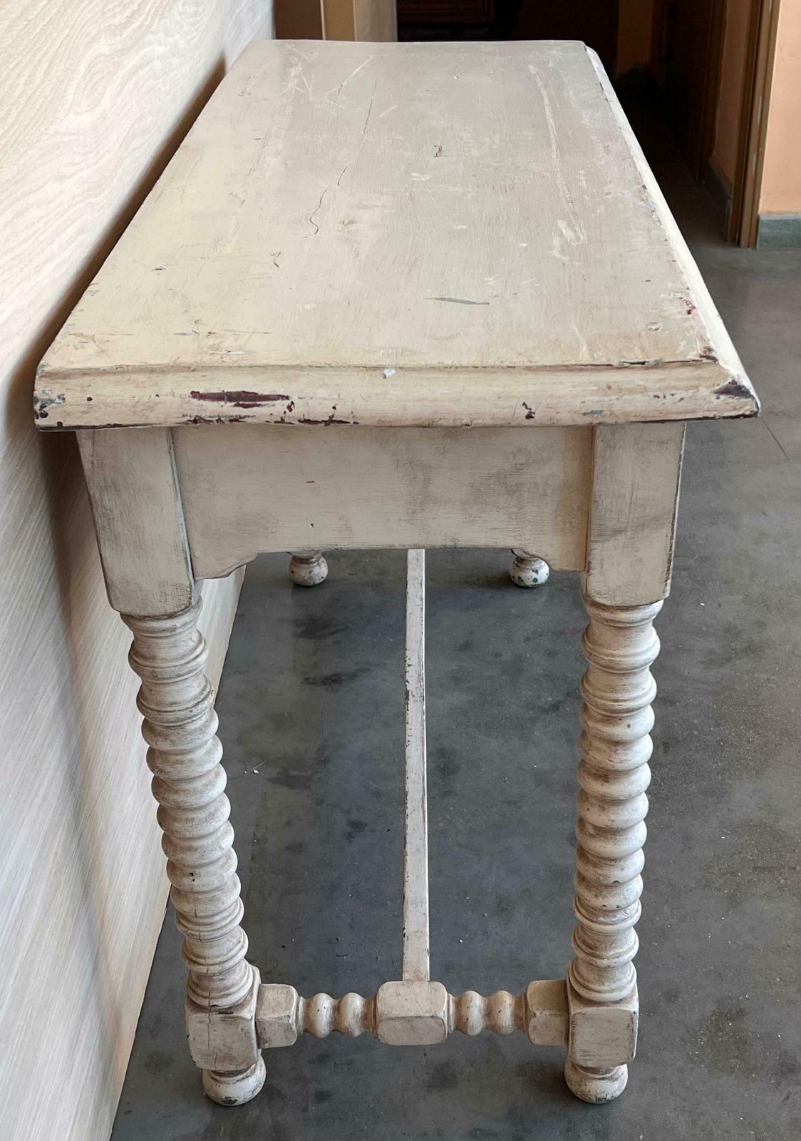 Table de ferme rustique d'époque avec tiroir, Espagne photo buy