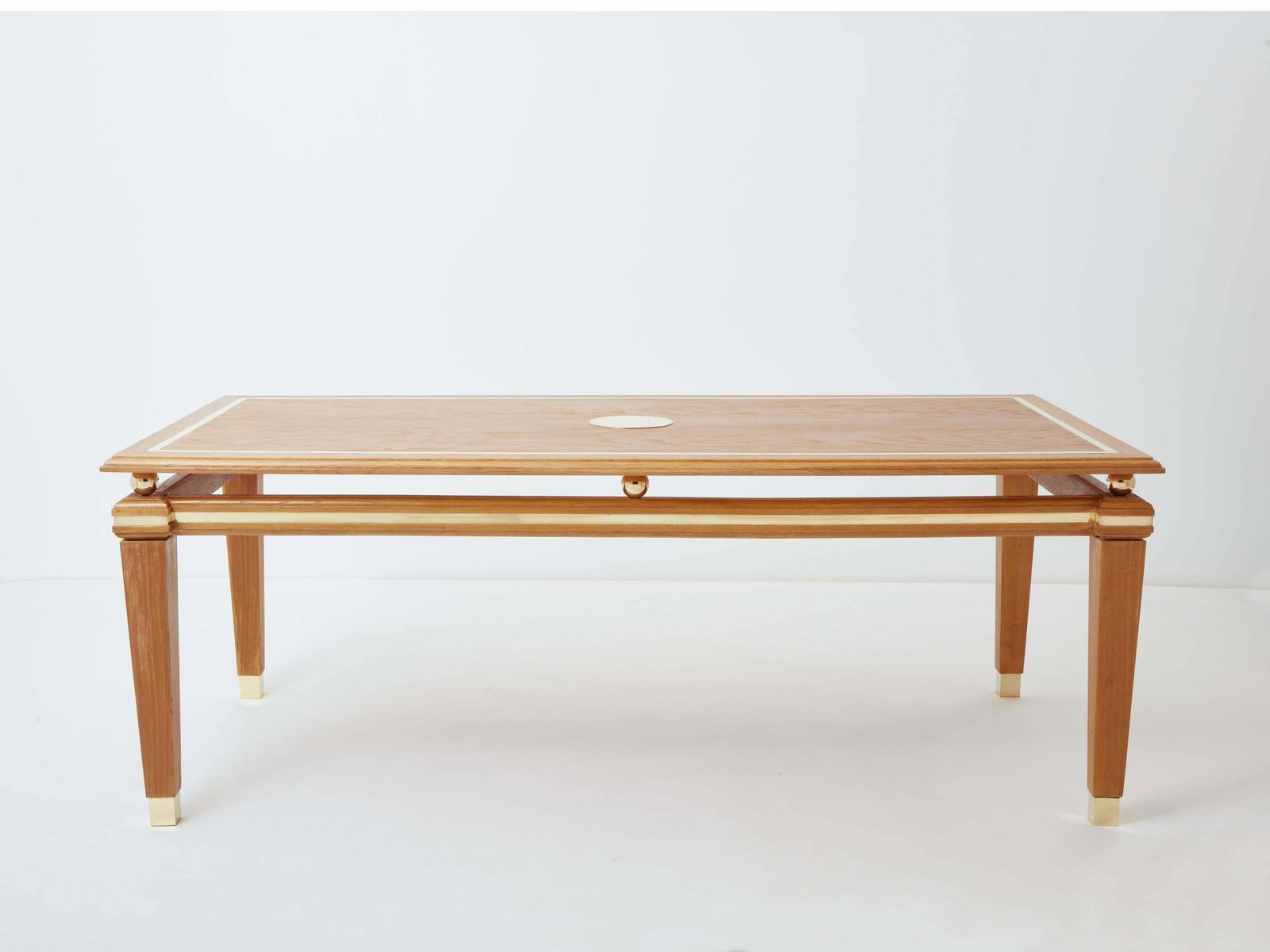 photo furniture Table à manger Tommaso Barbi en chêne cérusé et laiton, années 1970
