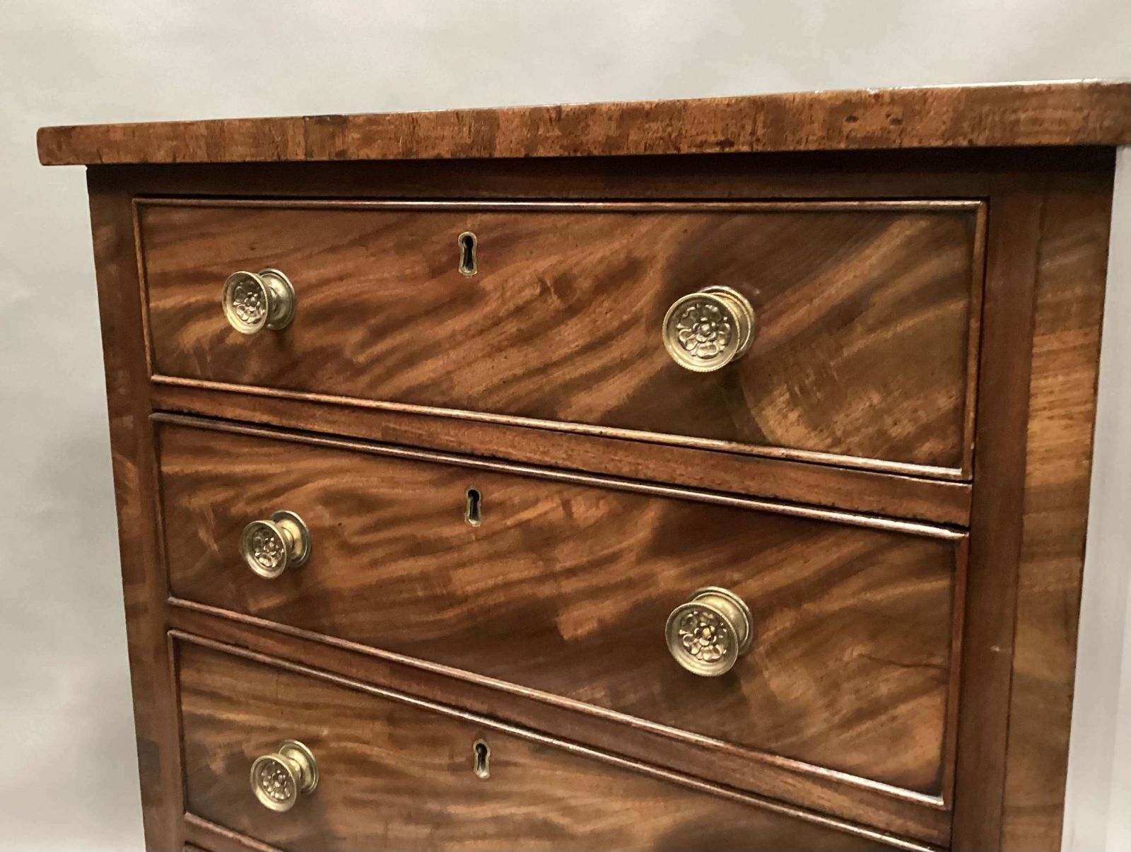 Good Regency Small Figured Mahogany Chest Of Drawers photo Furniture