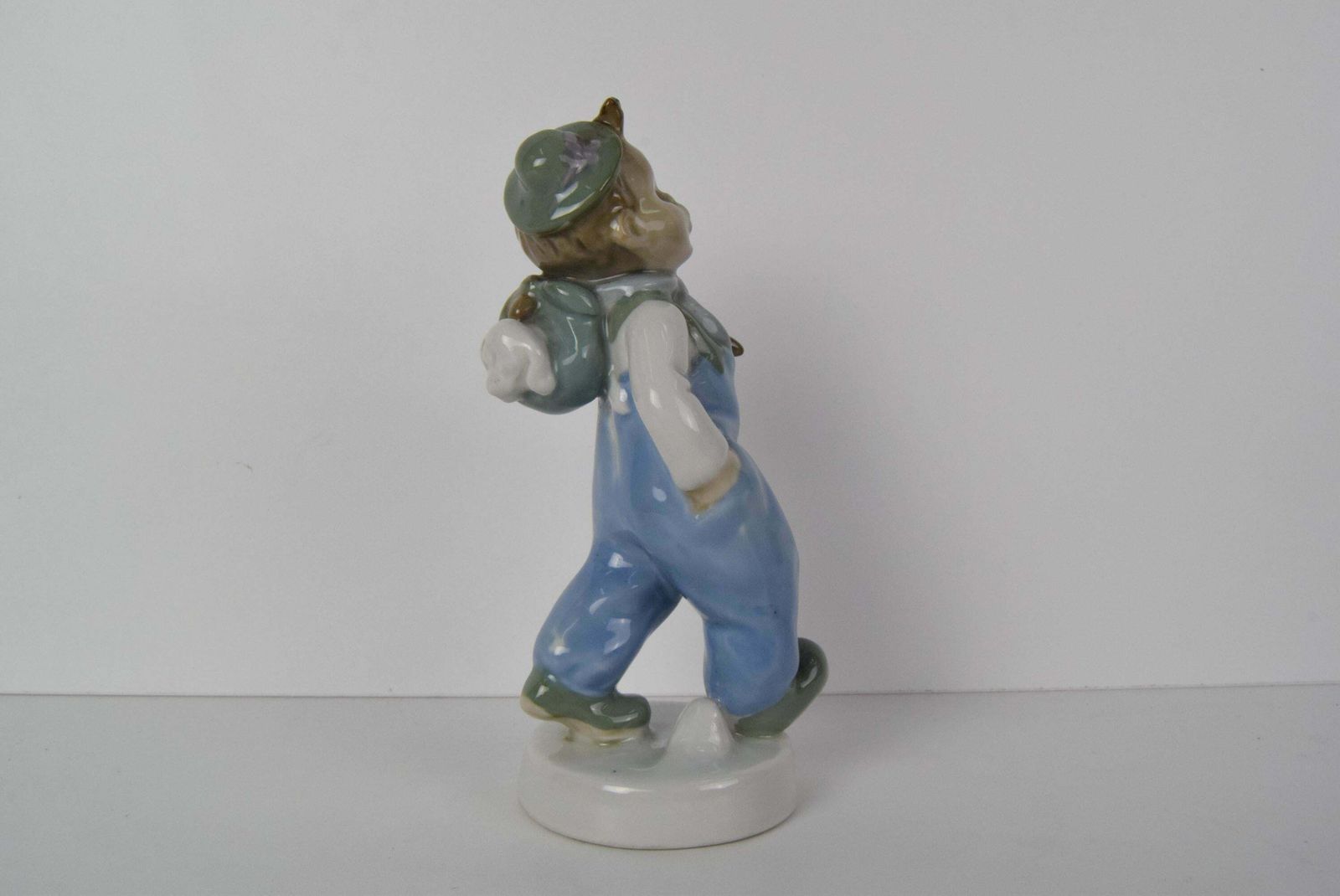 Rare Beautiful Design Porcelain Boy Figurine By Ella Strobach König/ Royal Dux photo vinterior