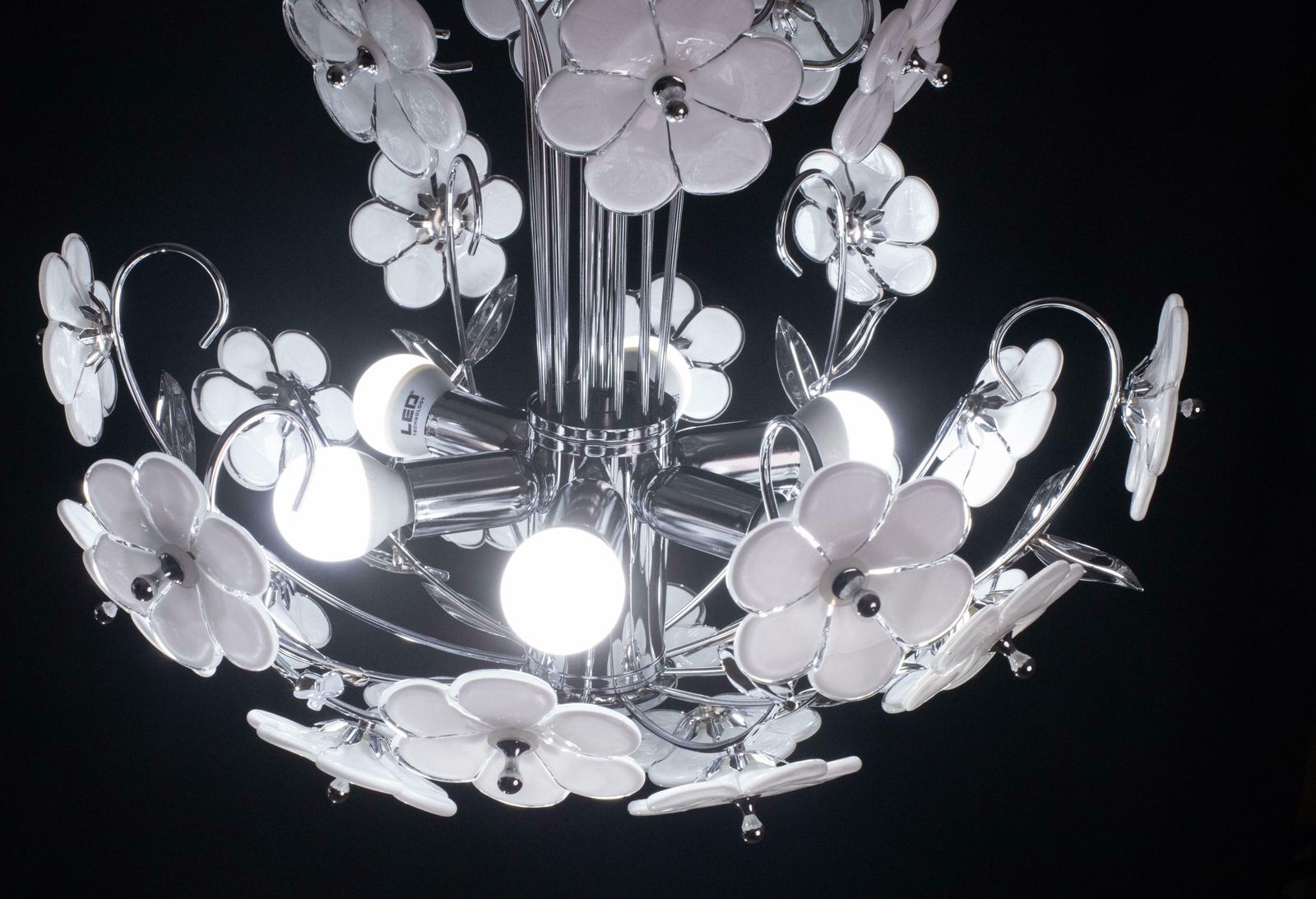 Spectacular Murano Chandelier Full Of White Flowers, New Bath Silver, 1980s £1,492.77 photo Lighting