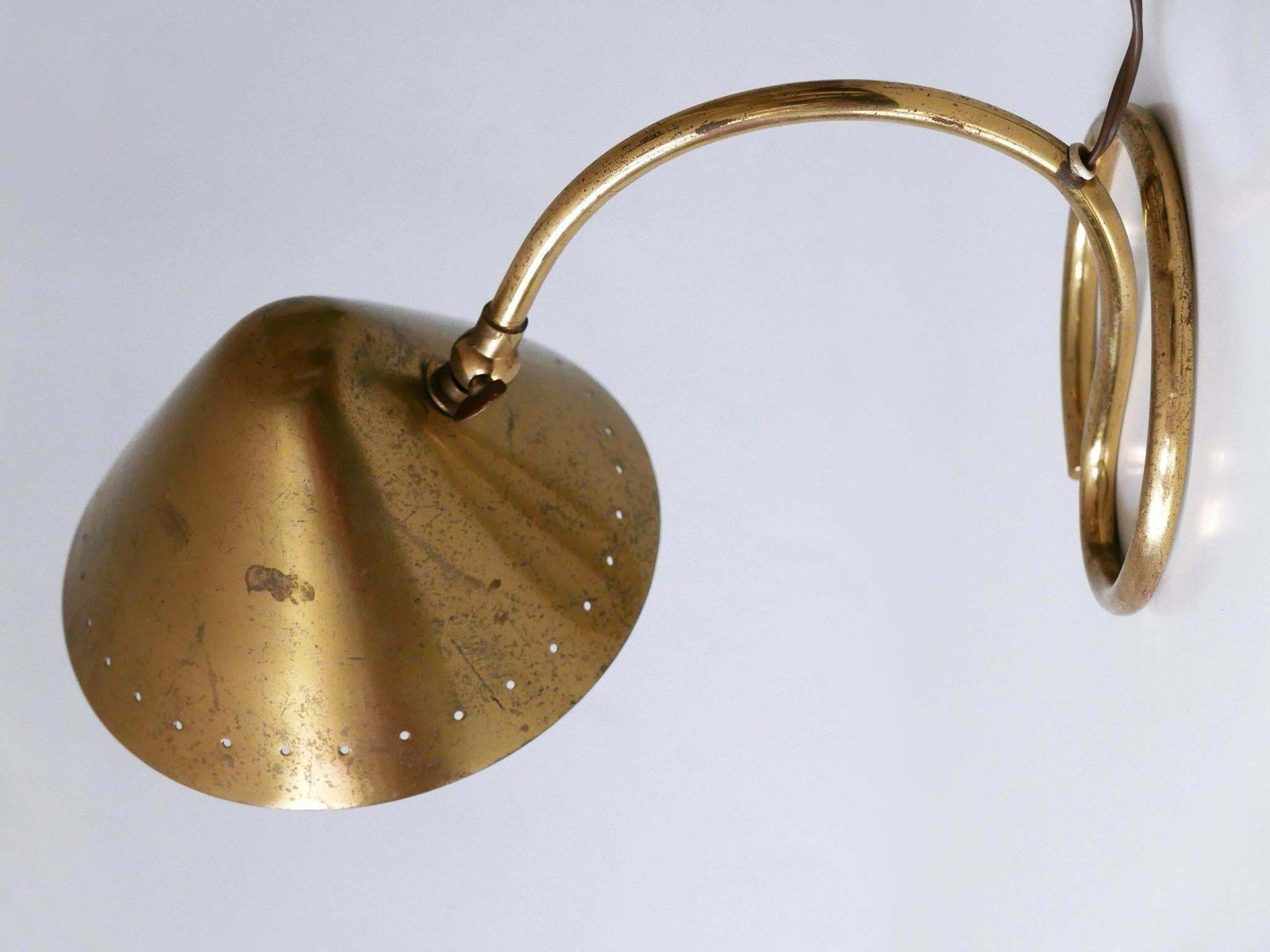 photo vinterior Rare And Lovely Mid Century Modern Brass Table Lamp Or Wall Light Sweden 1950s