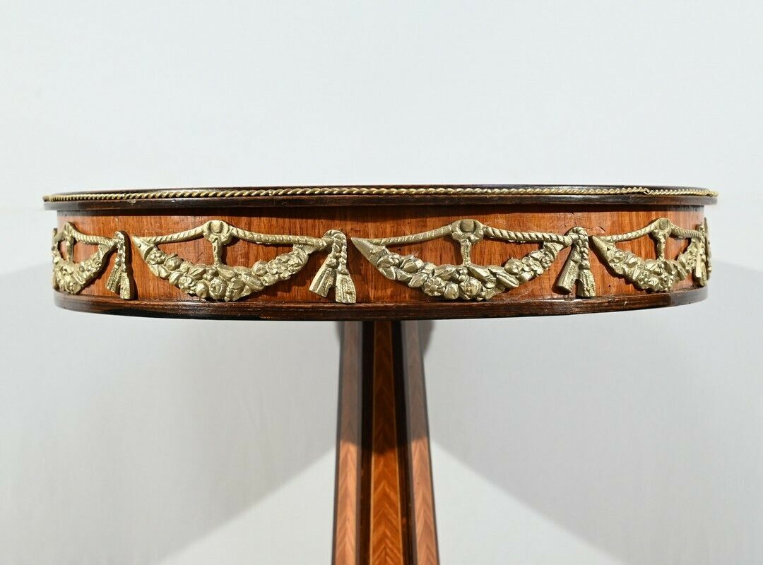 photo furniture Precious Wood Pedestal Table, Restoration Style, Napoleon III Period – Mid 19th Century