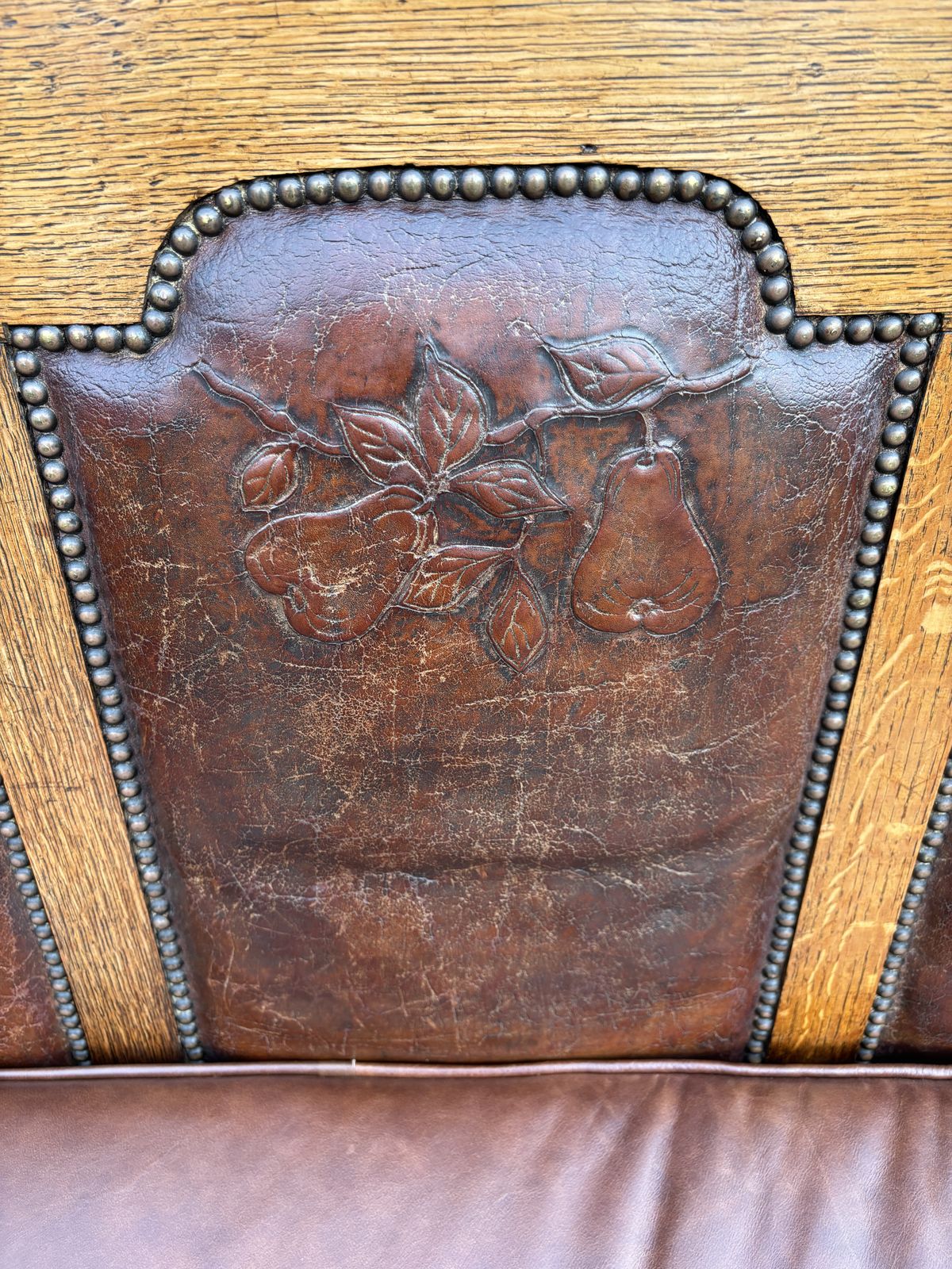 Arts & Crafts Oak And Leather Settle photo for sale