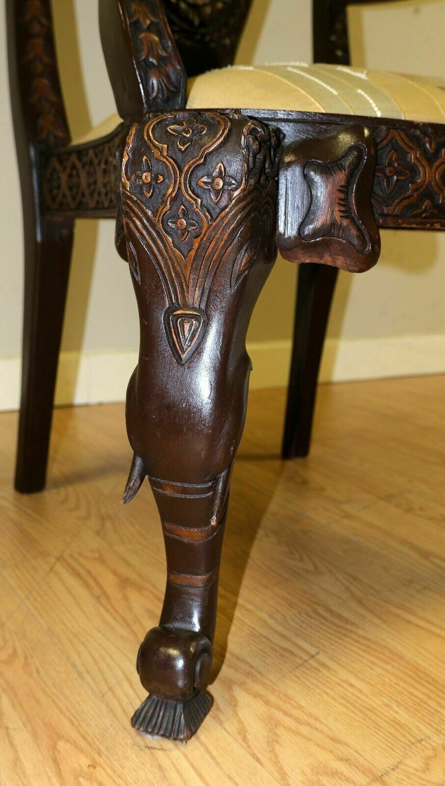 Lovely 20th Century Hardwood Open Armchair Carved Brown Frame And Back Splat photo vinterior