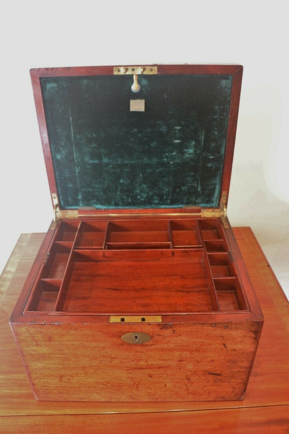 photo buy Princess Helena Victoria Of Schleswig Holstein Jewellery & Tiara Box