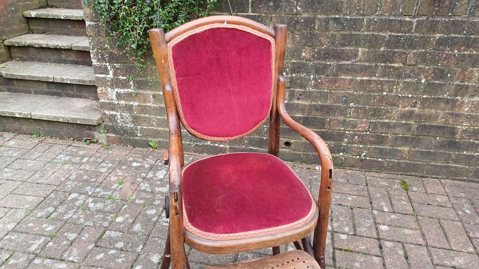 Rare Vintage ‘Thonet’ Bentwood Child’s Chair Nursery photo furniture