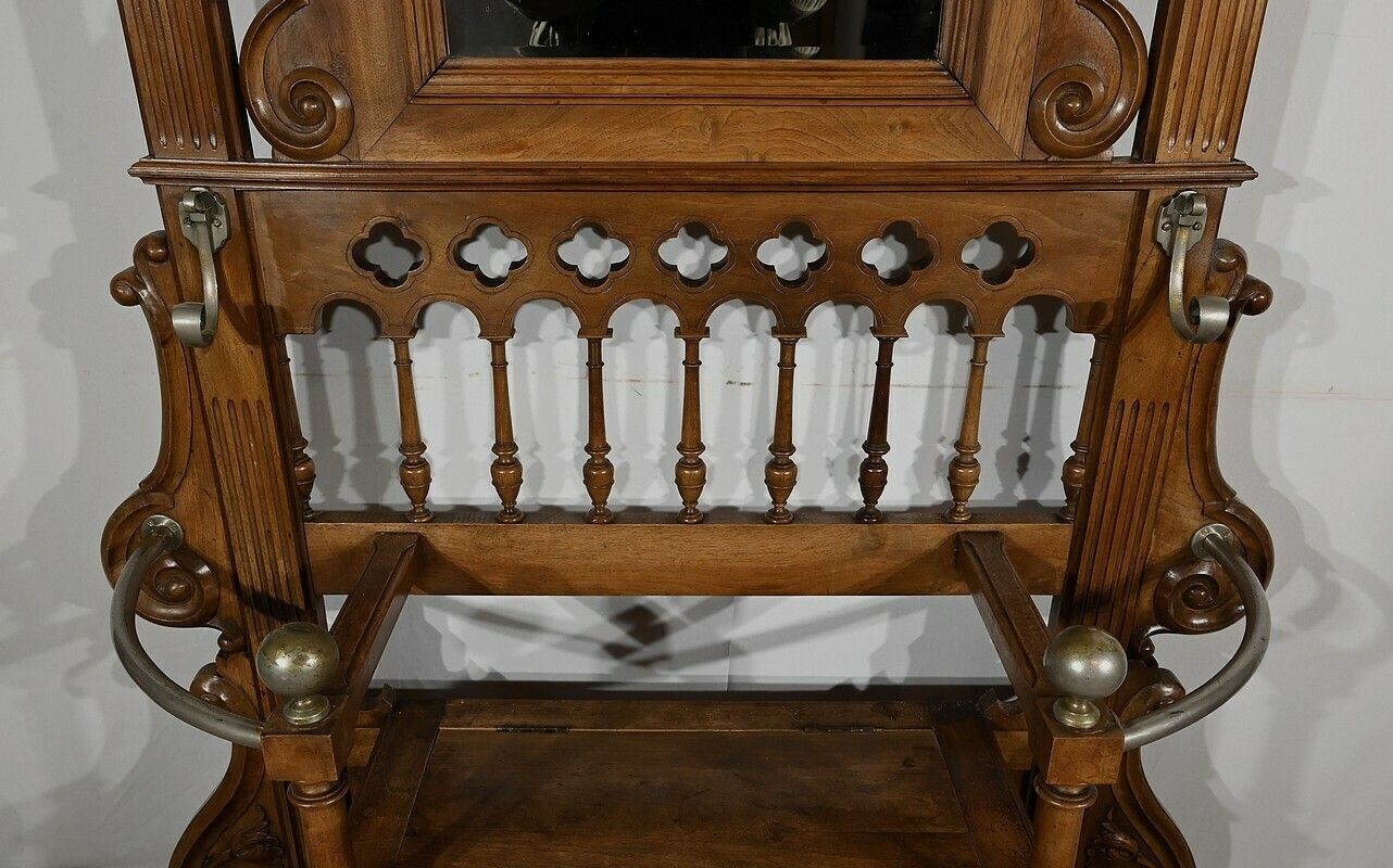photo vintage Rare Vestibule Chest In Walnut – Late 19th Century