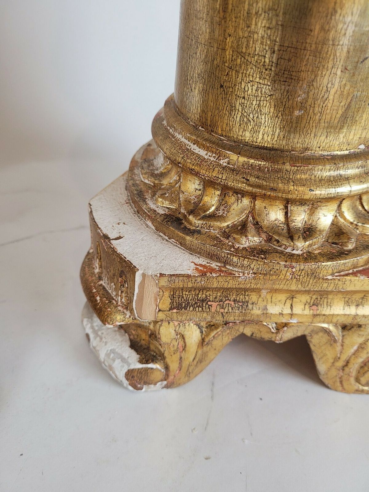 photo vintage Suite Of 3 Large Candlesticks In Golden Wood, Early 19th Century Flag