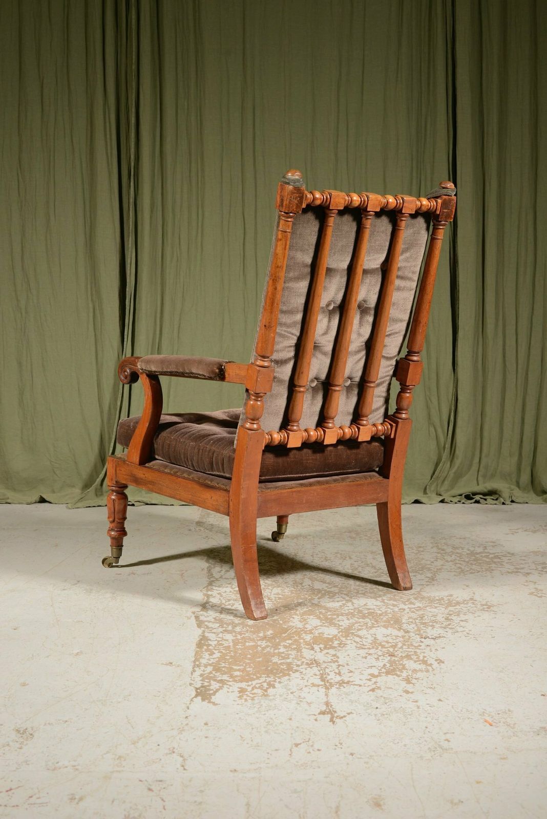 A William IV Mahogany Open Armchair In The Manner Of Gillows   C.1830 photo vinterior