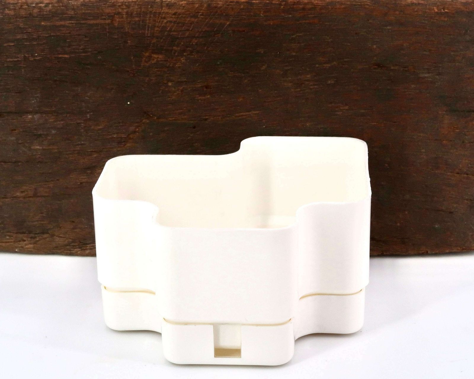 Small Vastill Plastic Planter With Water Tank By Michael Mccann, 1970s / White, Plant Cactus, Italian Design photo Home Decor