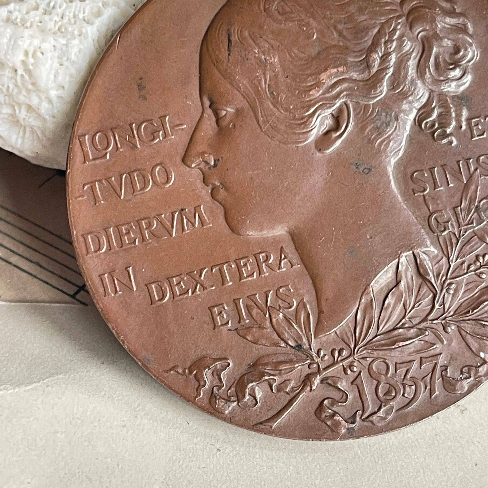 Antique 1897 Queen Victoria. 1837 To 1898 Jubilee Bronze Medal. Collectable photo furniture