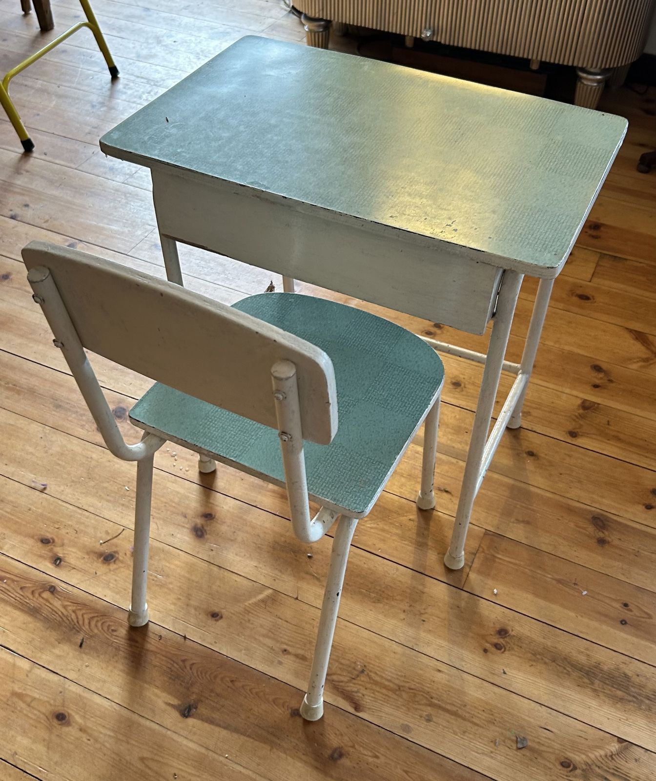 Child’s Desk & Chair. Blue Formica & Tubular Metal 1960/70 Retro photo Furniture
