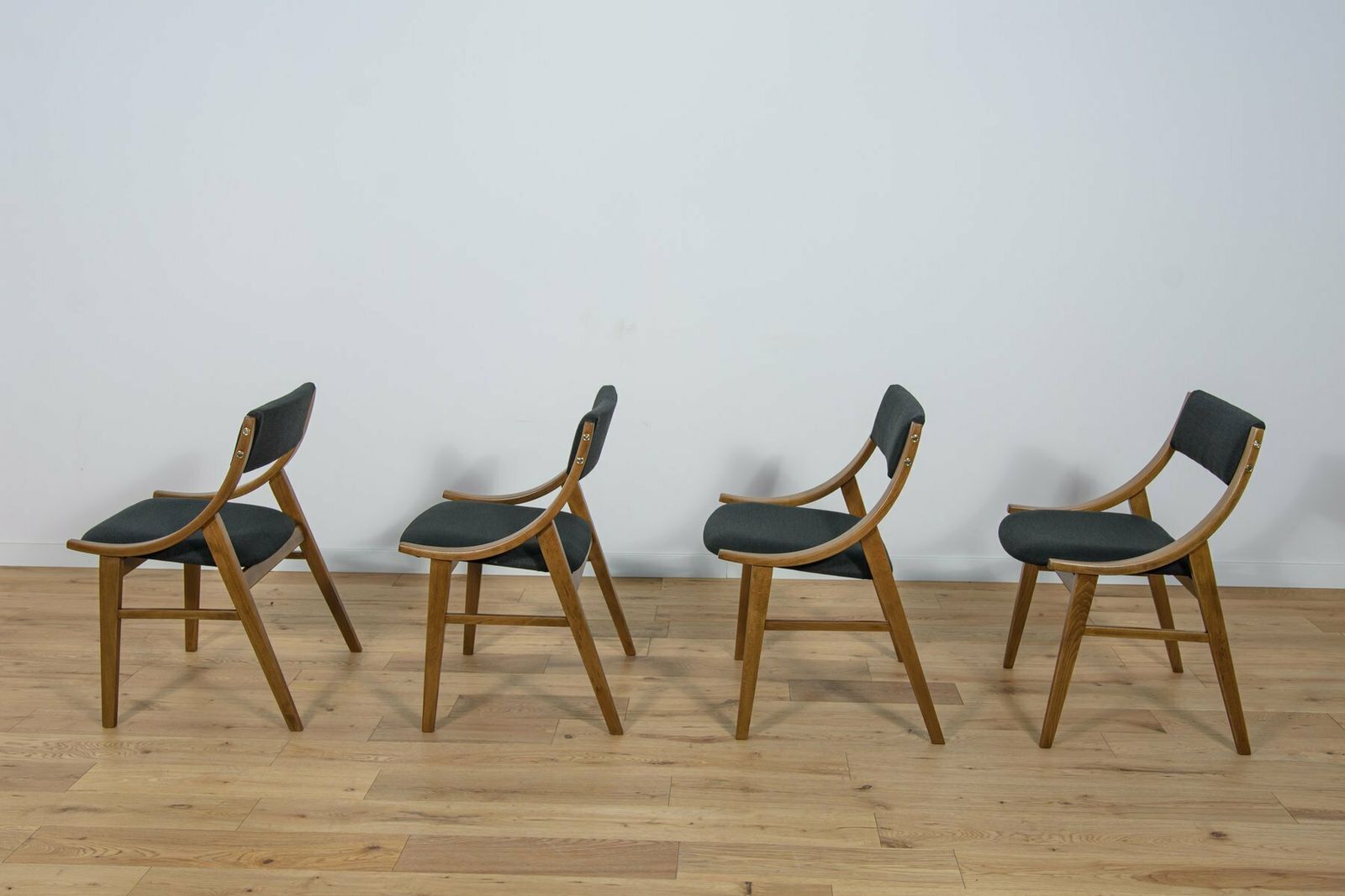 Polish Ski Jumper Chairs From Zamojska, 1970s, Set Of 4 photo vinterior