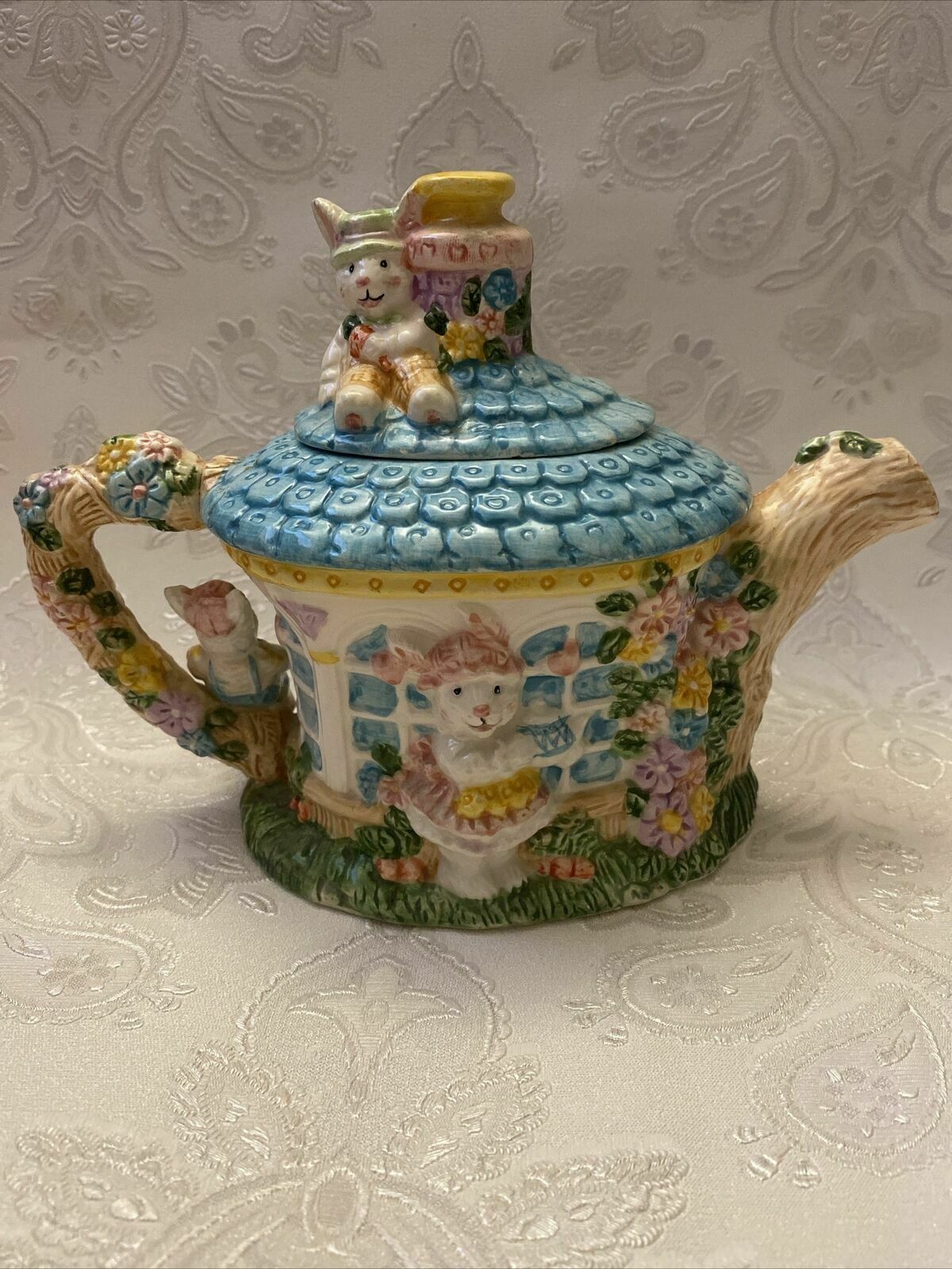 Vintage Mercuries 1995 Farmhouse Ceramic Teapot Bunnies 8.2" X 4.2" X 6.3" photo furniture