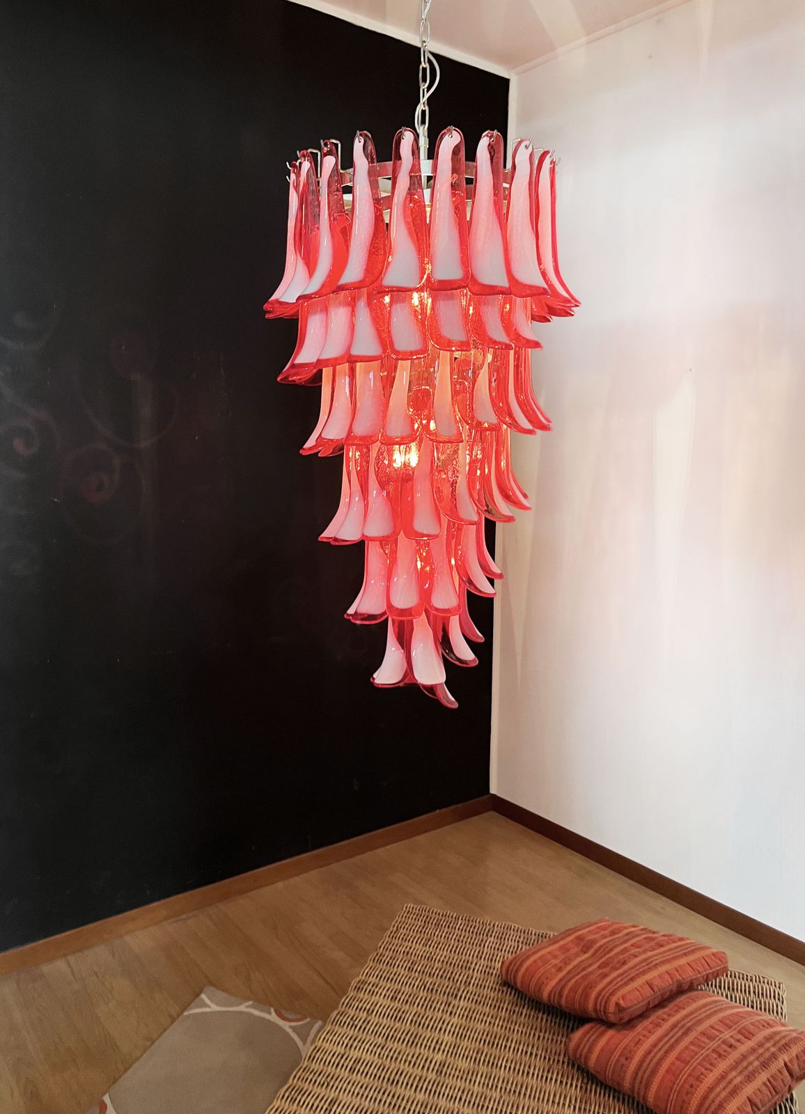 photo vinterior Huge Italian Murano Glass Spiral Chandelier   83 Pink Glass Petals