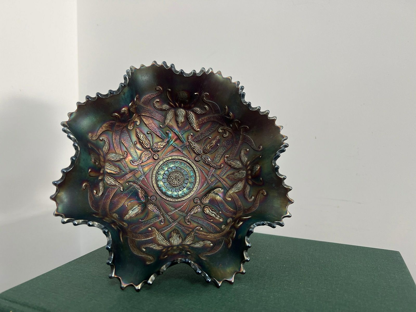 photo furniture Antique Northwood Carnival Glass Wishbone Orchid Footed Ruffled Bowl Amethyst Ruffles Glass Dish