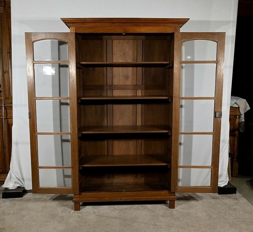 photo vintage Pondicherry Showcase Library In Teak – 1900