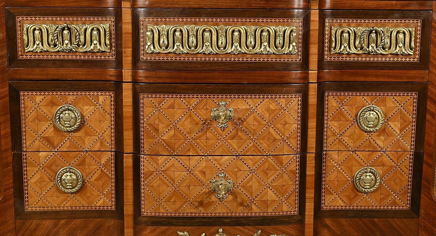 Rosewood And Amaranth Chest Of Drawers, Louis XV / Louis XVI Transition Style – Late 19th Century photo vintage