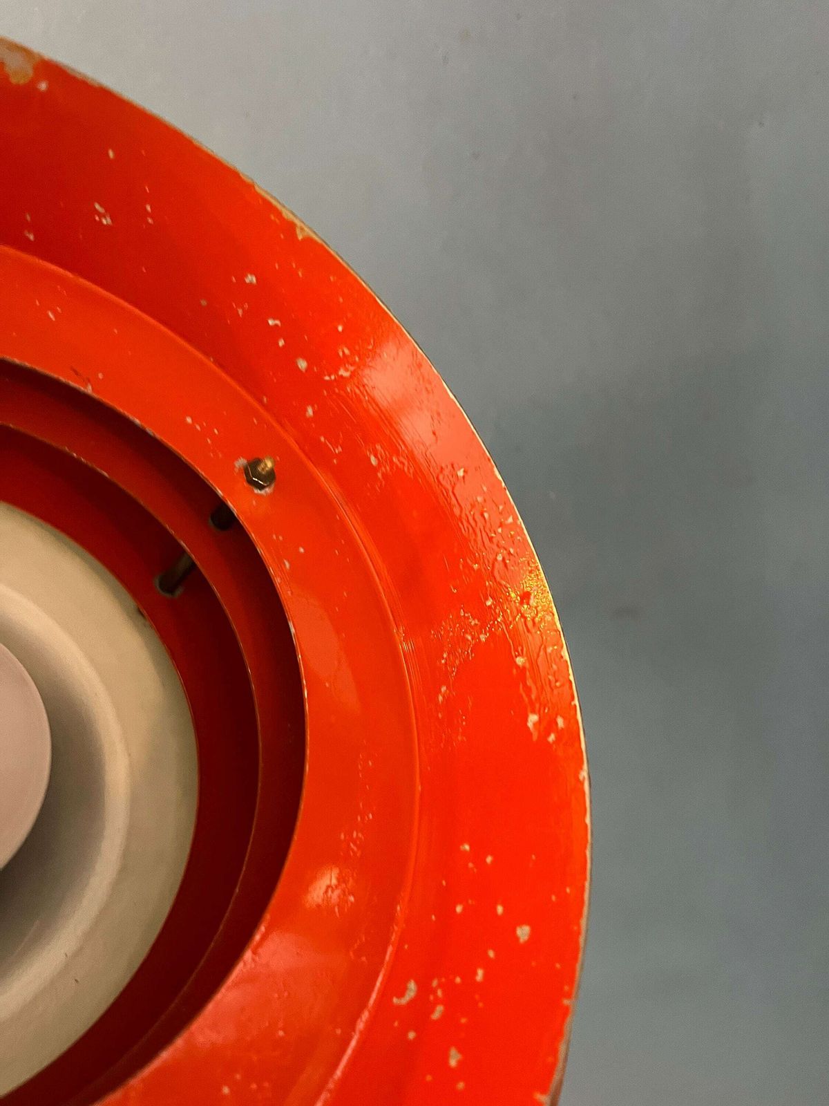 photo for sale Mid Century Oranje Deense Stijl Messing Hanglamp
