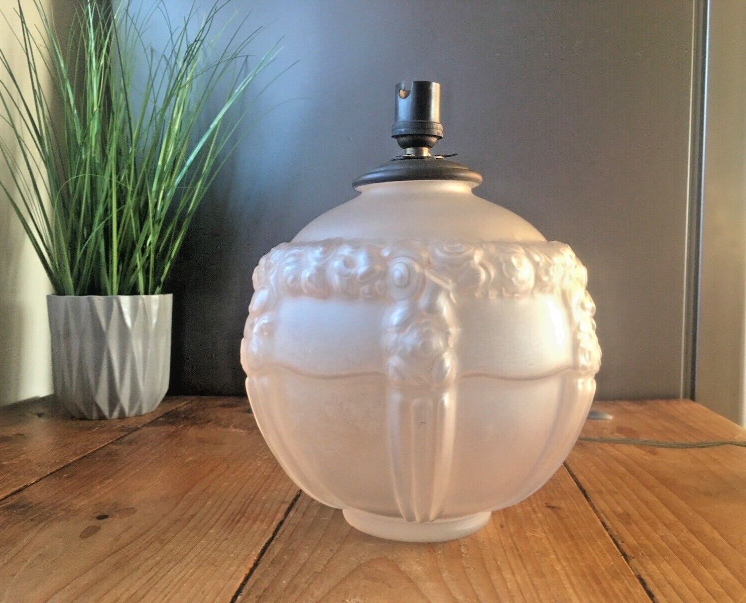 Superb Antique Art Deco French Regency Rose Frosted Glass Table Lamp Base Floral