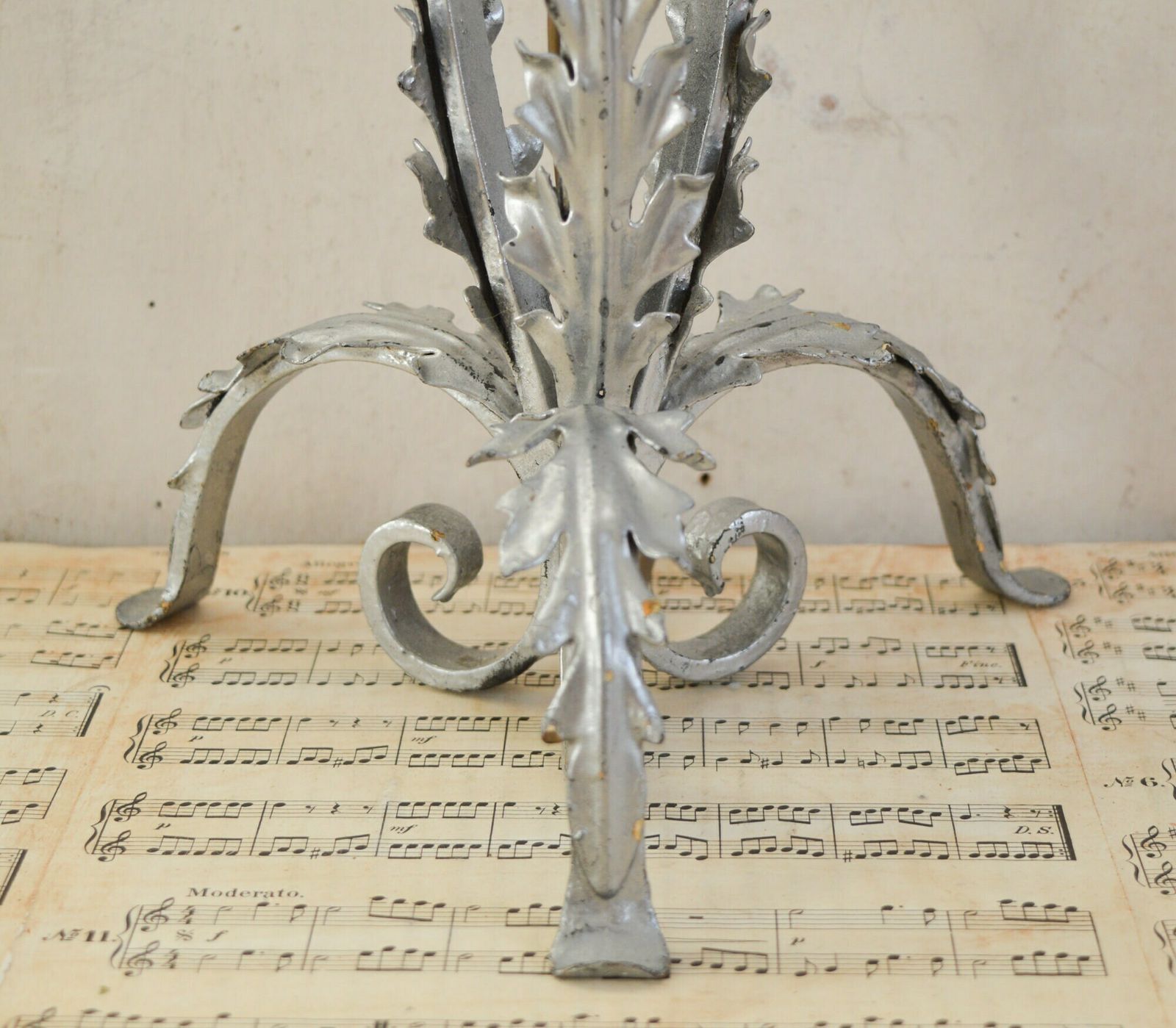 Handmade Tall Acanthus Leaves Table Lamp, Silver Desk Night Light Table Light 50x22 Cm, Long 3.10 Meter Cable Lead photo furniture