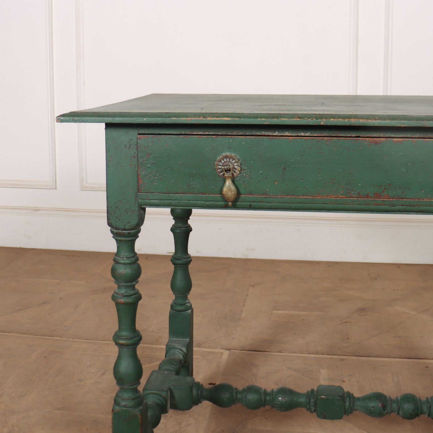 Tables  » Lamp Tables » 18th Century English Lamp Table photo furniture