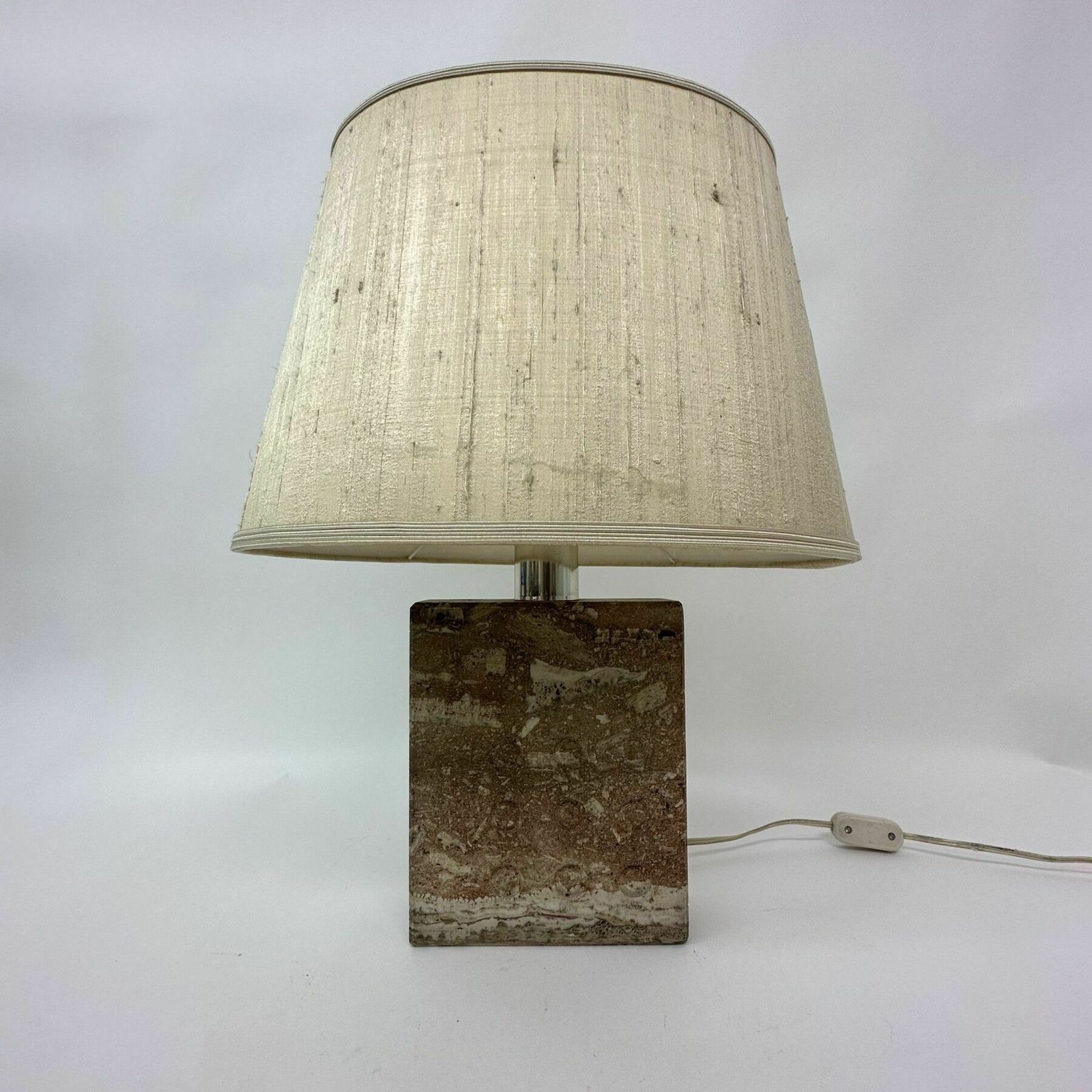photo furniture Fratelli Manelli Travertijnen Tafellamp, Jaren 1970, Italië