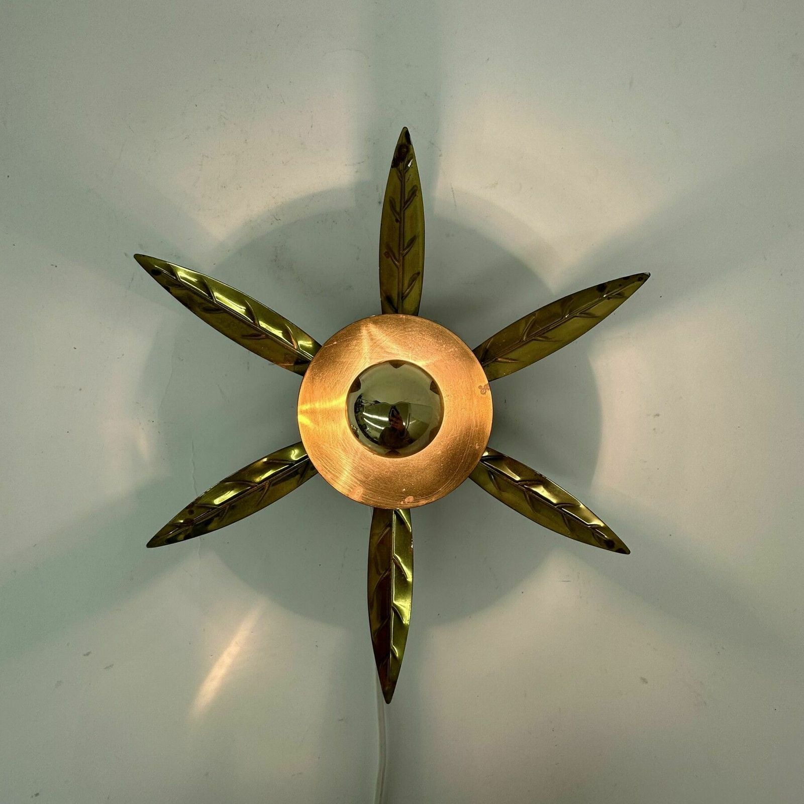 Mid Century Wandlamp Bloem, Ca. Jaren 1950 photo furniture