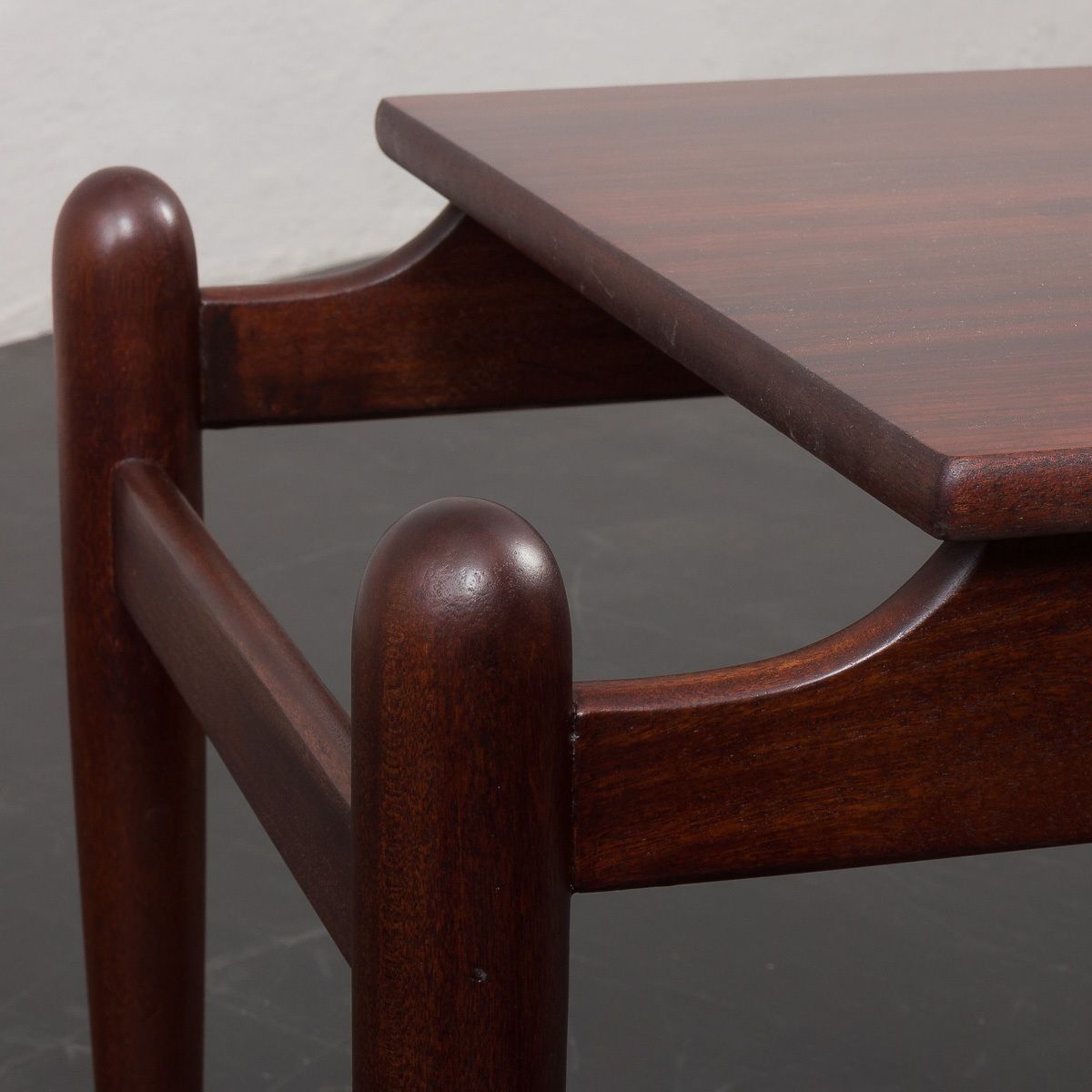 photo vintage Ico Parisi Rosewood And Mahogany Coffe Table, Italy 1960s.