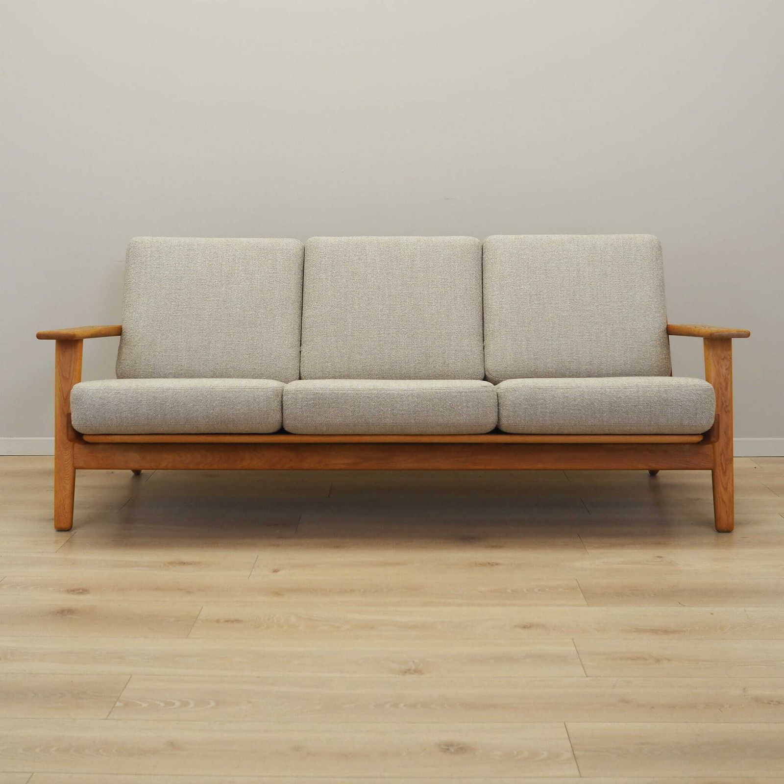 Oak Sofa, Danish Design, 1960s, Designer: Hans J. Wegner, Manufacturer: Getama photo furniture