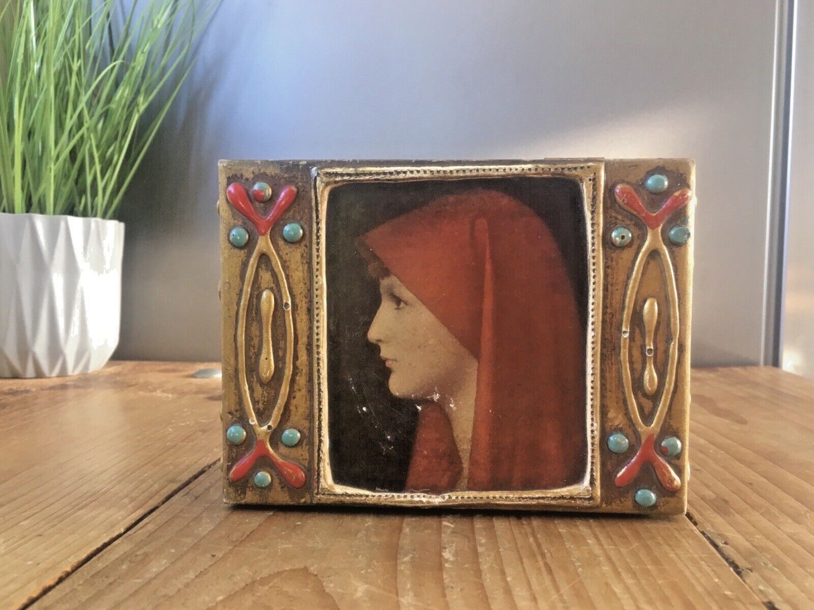 Florentine Giltwood St Fabiola Italian Brutalist Wooden Jewellery Box Henner photo furniture